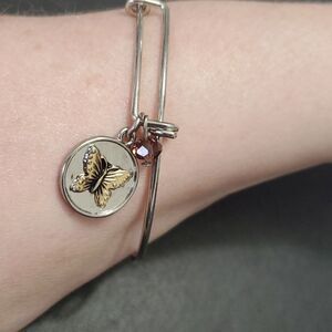 Silver tone butterfly charm bracelet dream 7.75"